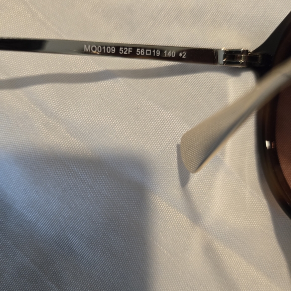MAX&Co Sunglasses M00109 52F - DARK HAVANA / SHINY PALE GOLD . Size: 56:19:140MM - Picture 9 of 12